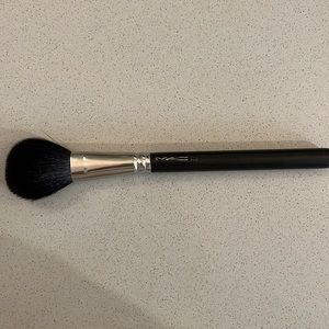 MAC 129 Brush